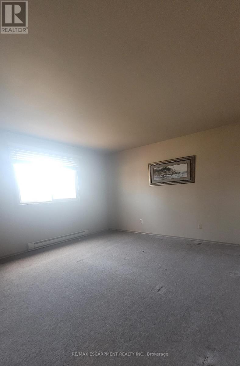 325 Fairview Drive, Brantford, ON