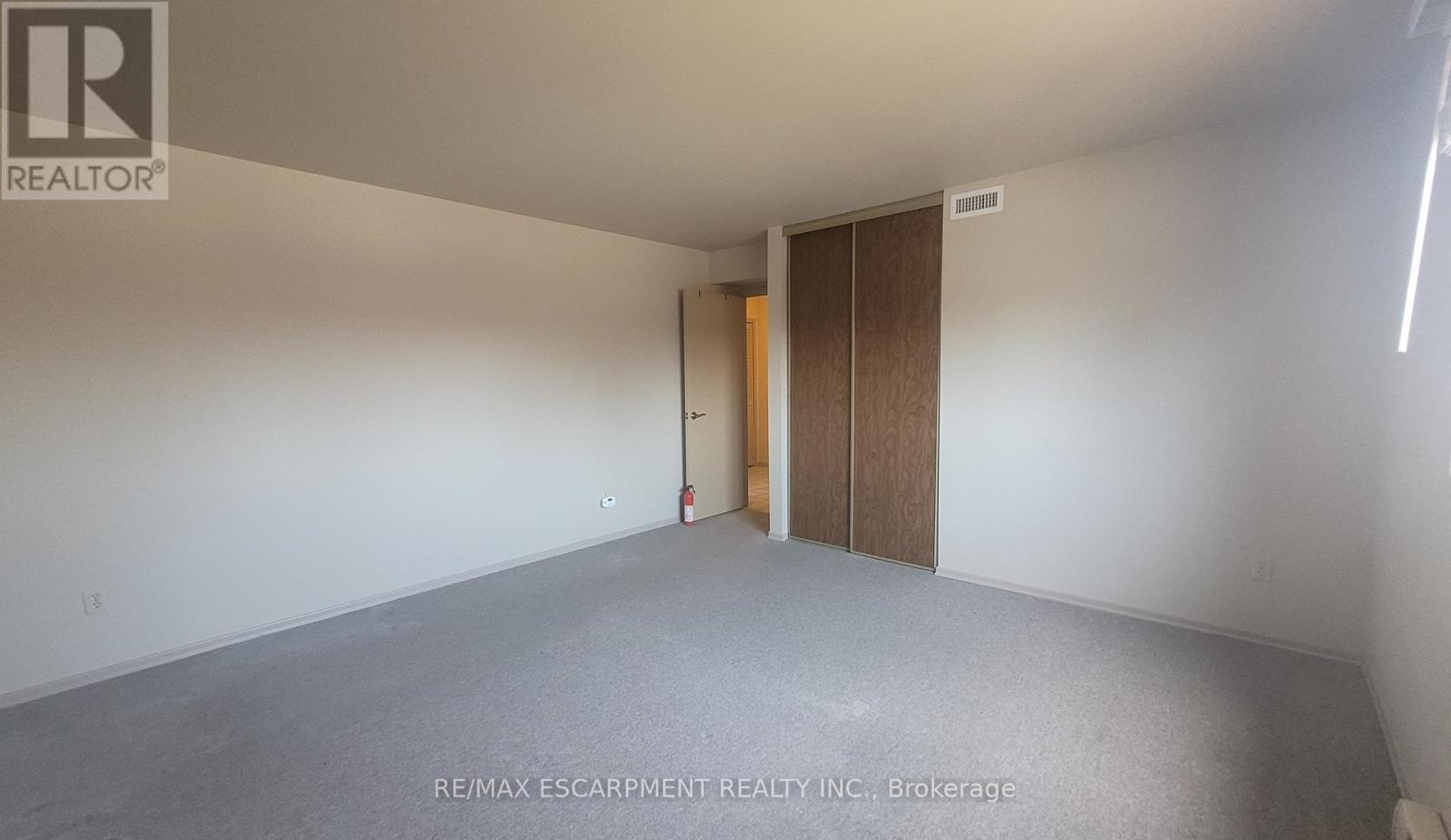 325 Fairview Drive, Brantford, ON