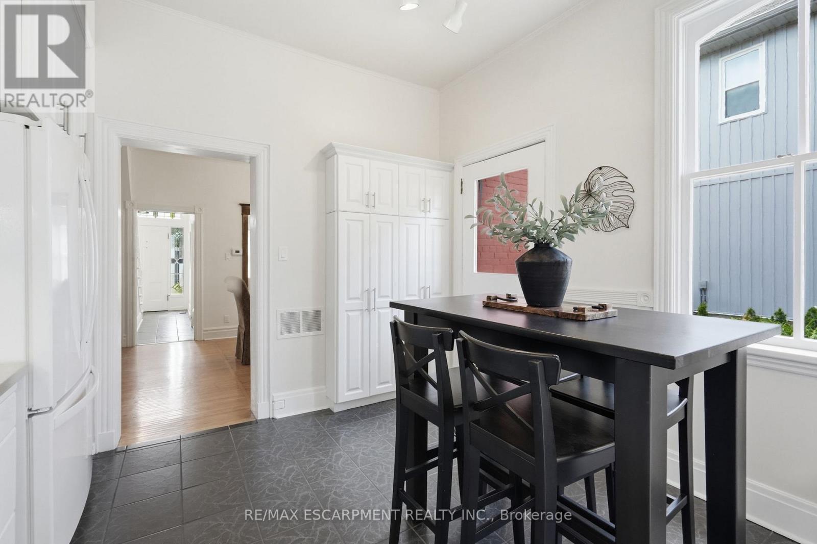 314 Hess Street S, Hamilton, ON - Indoor