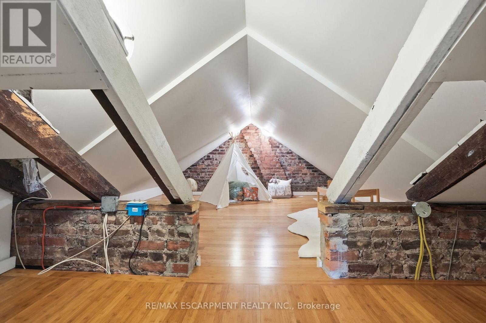 314 Hess Street S, Hamilton, ON - Indoor Photo Showing Other Room