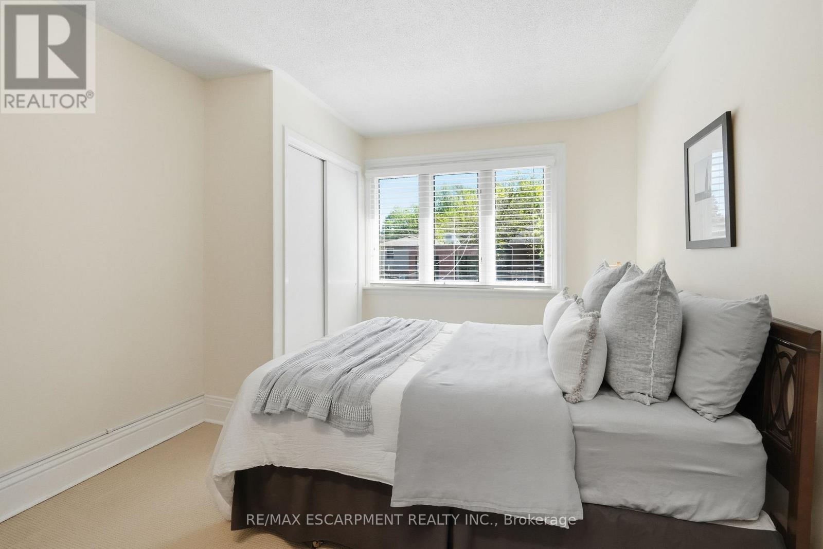 314 Hess Street S, Hamilton, ON - Indoor Photo Showing Bedroom