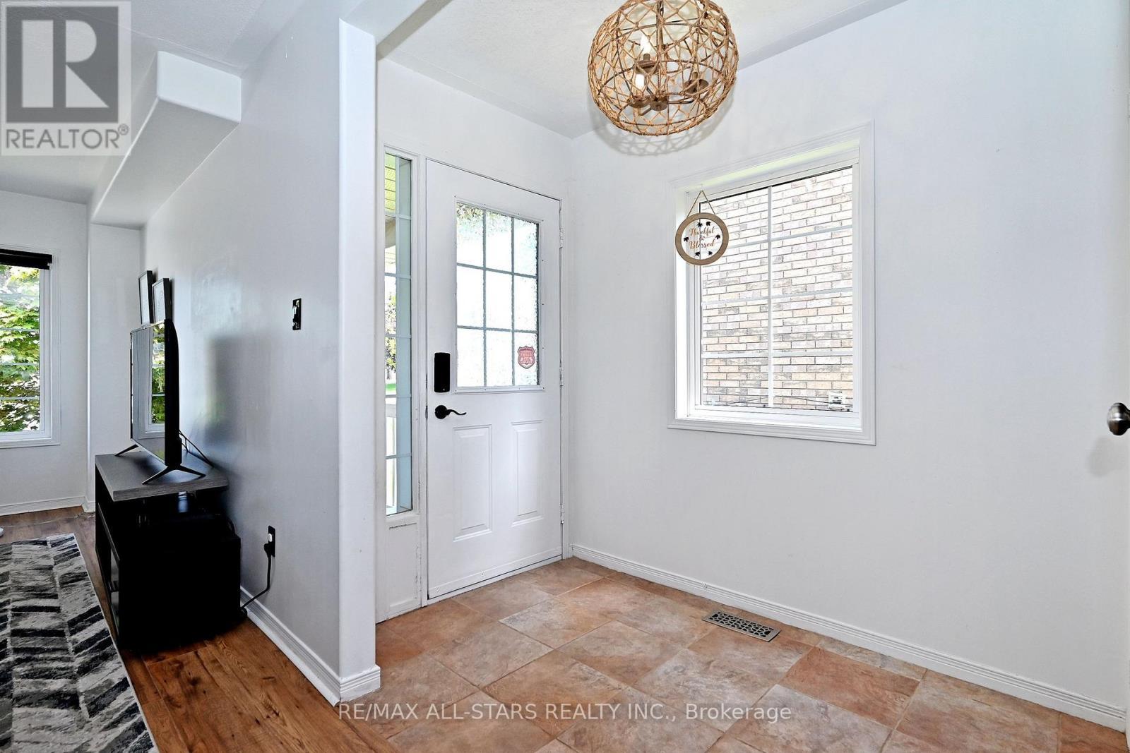 647 Trailview Drive, Peterborough, ON - Indoor Photo Showing Other Room