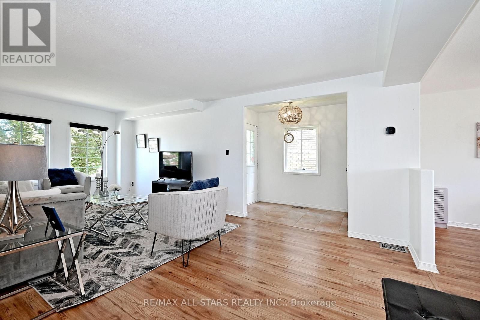 647 Trailview Drive, Peterborough, ON - Indoor Photo Showing Other Room