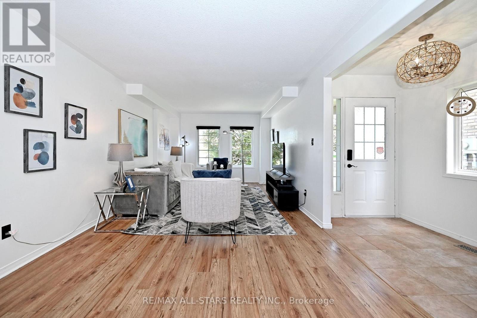647 Trailview Drive, Peterborough, ON - Indoor