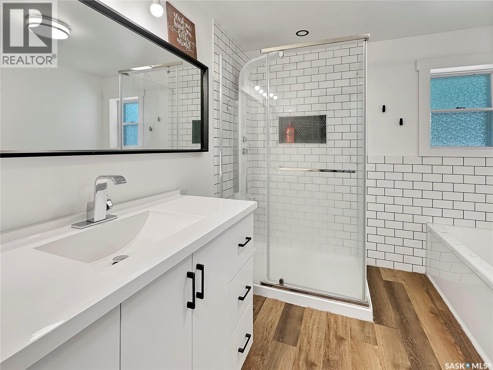 406 Wexford Street, Balcarres, SK - Indoor Photo Showing Bathroom