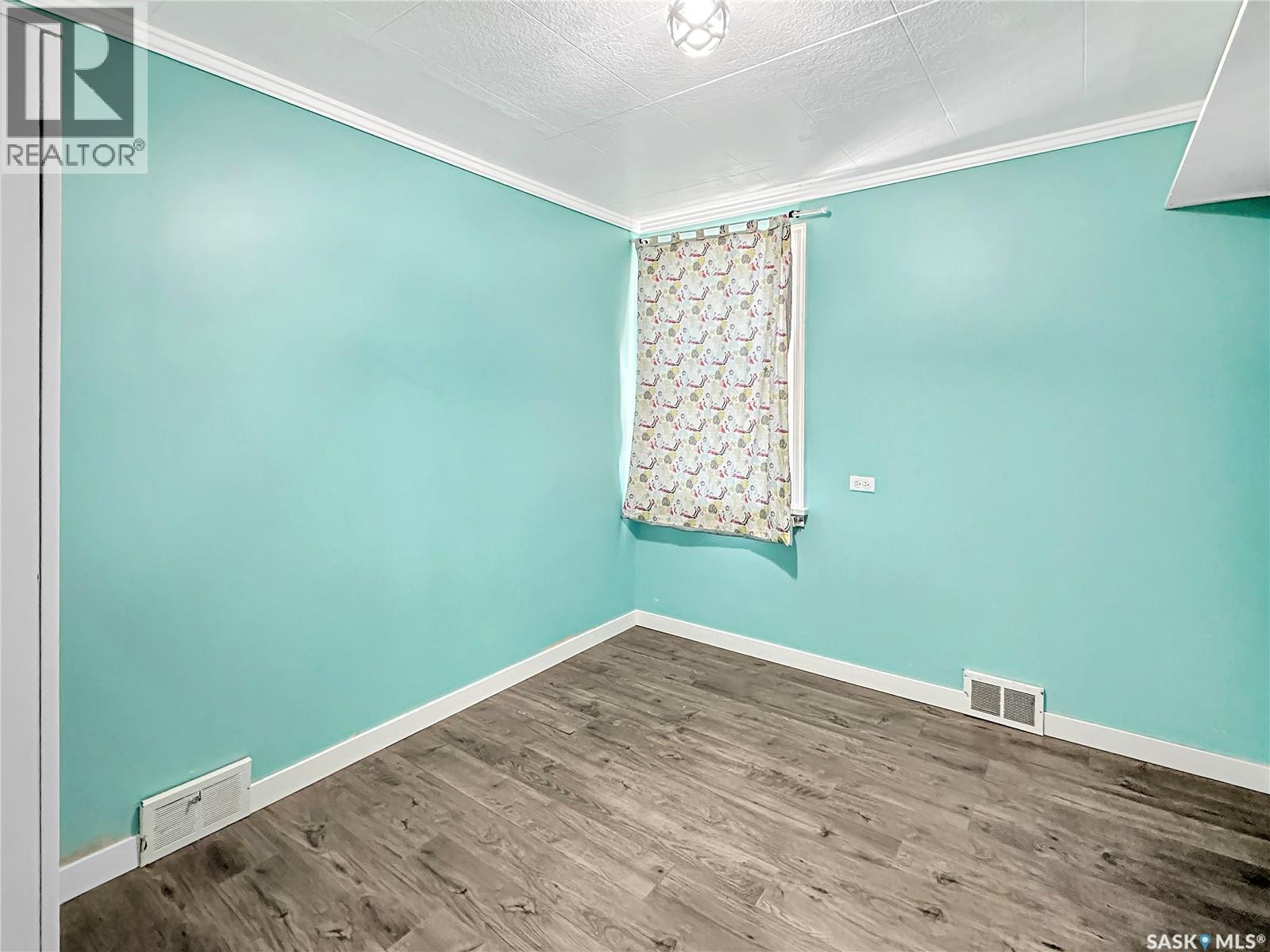 406 Wexford Street, Balcarres, SK - Indoor Photo Showing Other Room