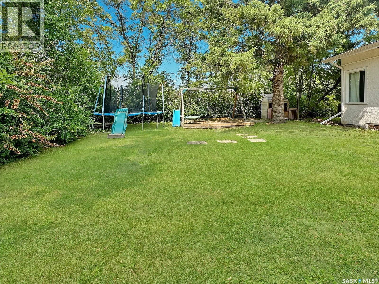 406 Wexford Street, Balcarres, SK - Outdoor
