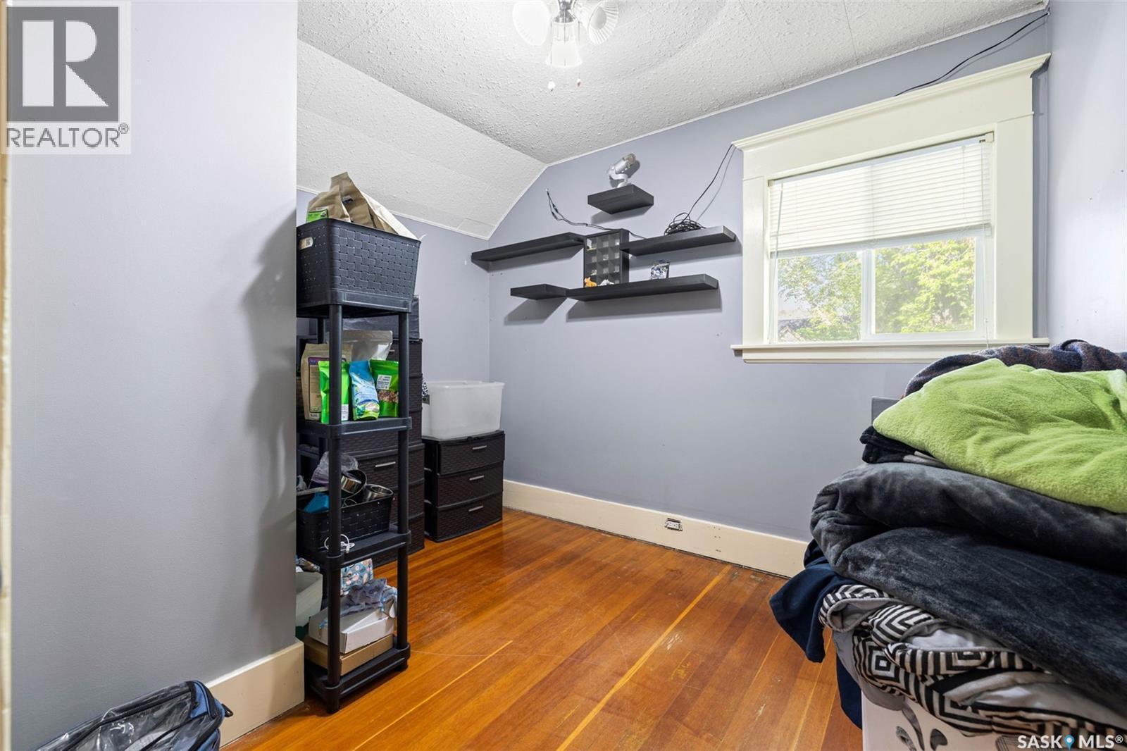 1422 Cameron Street, Regina, SK - Indoor