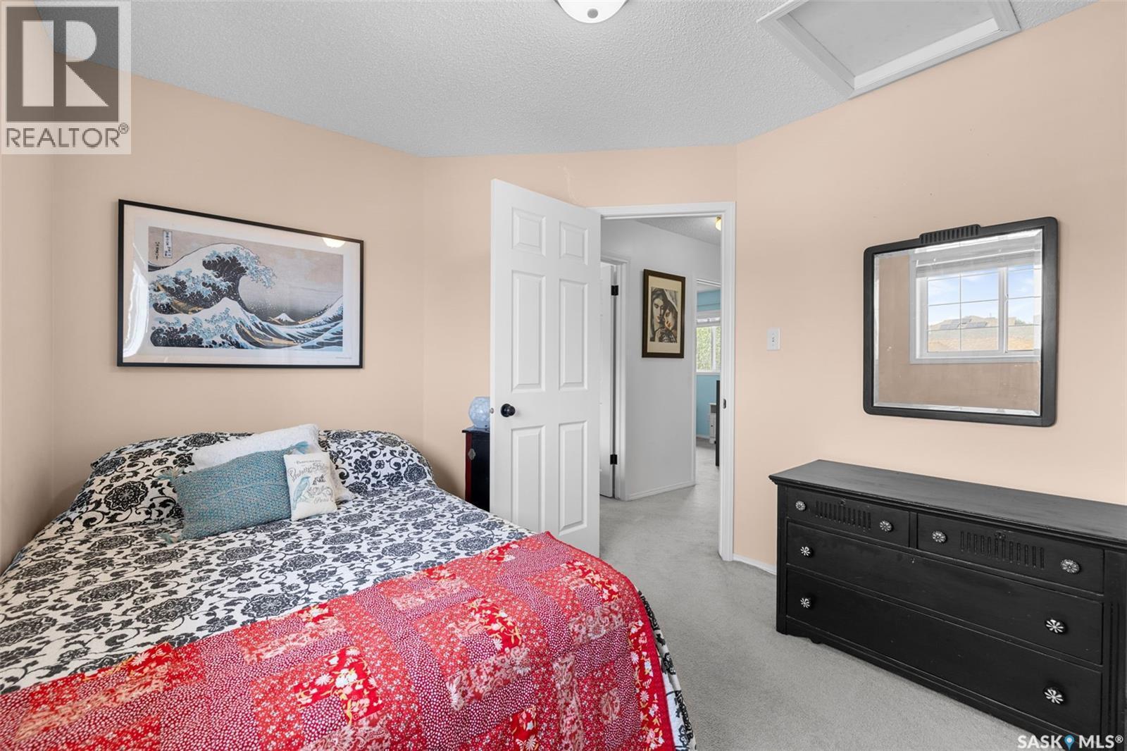 8628 Thurston Crescent, Regina, SK - Indoor Photo Showing Bedroom