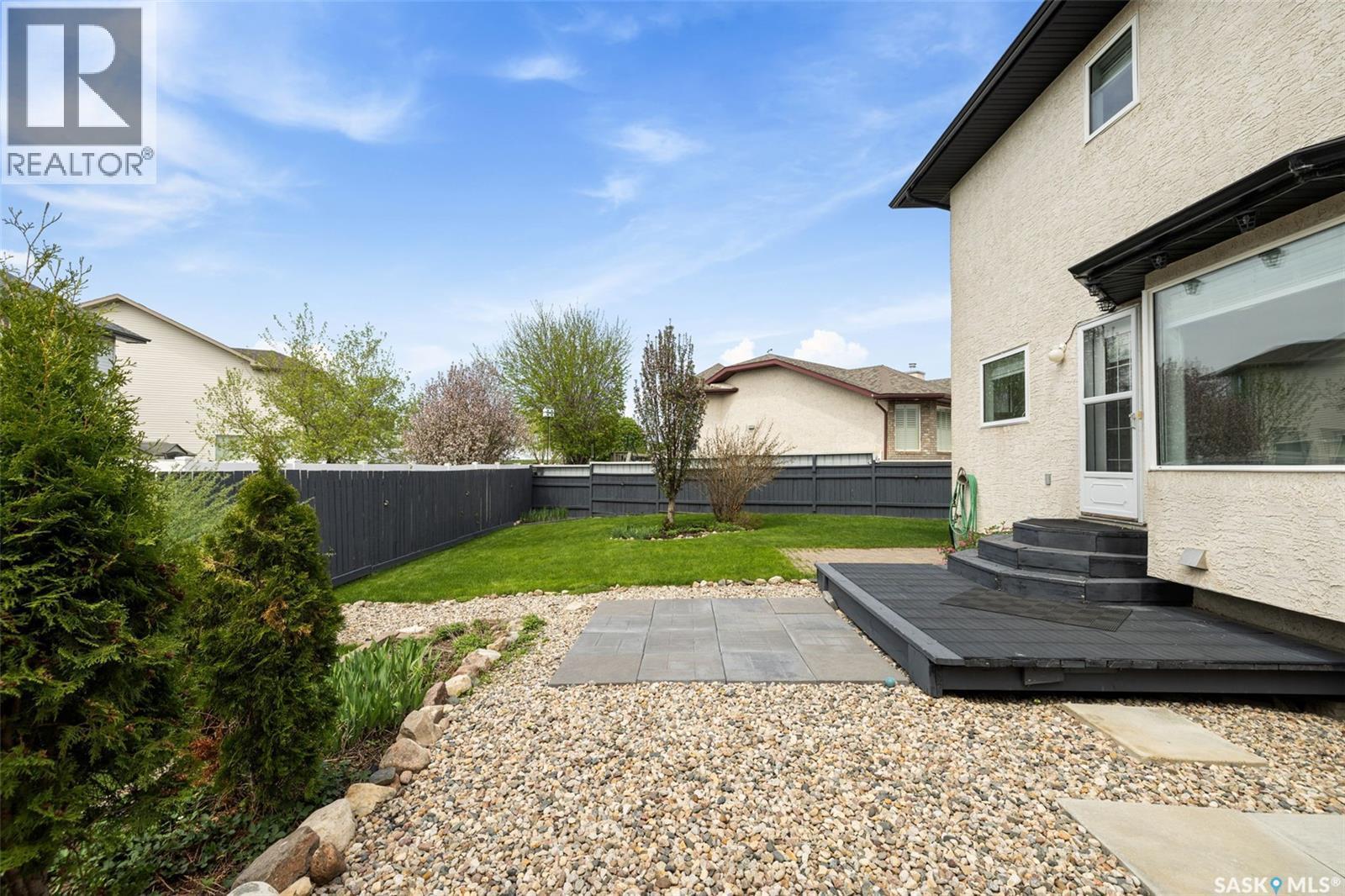 8628 Thurston Crescent, Regina, SK - Outdoor