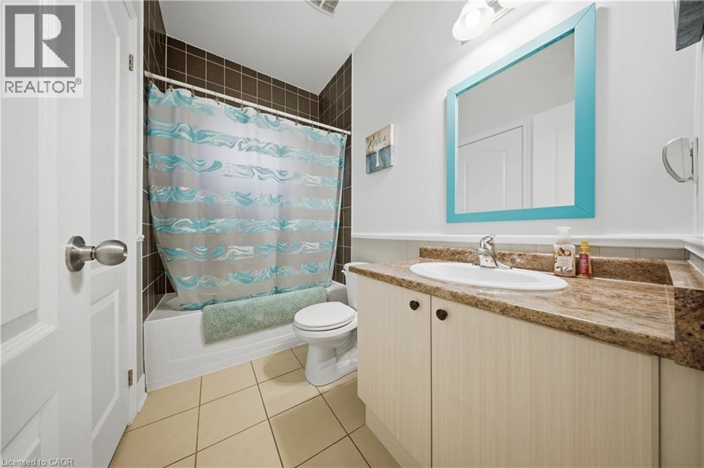832 O'Reilly Crescent, Shelburne, ON - Indoor Photo Showing Bathroom