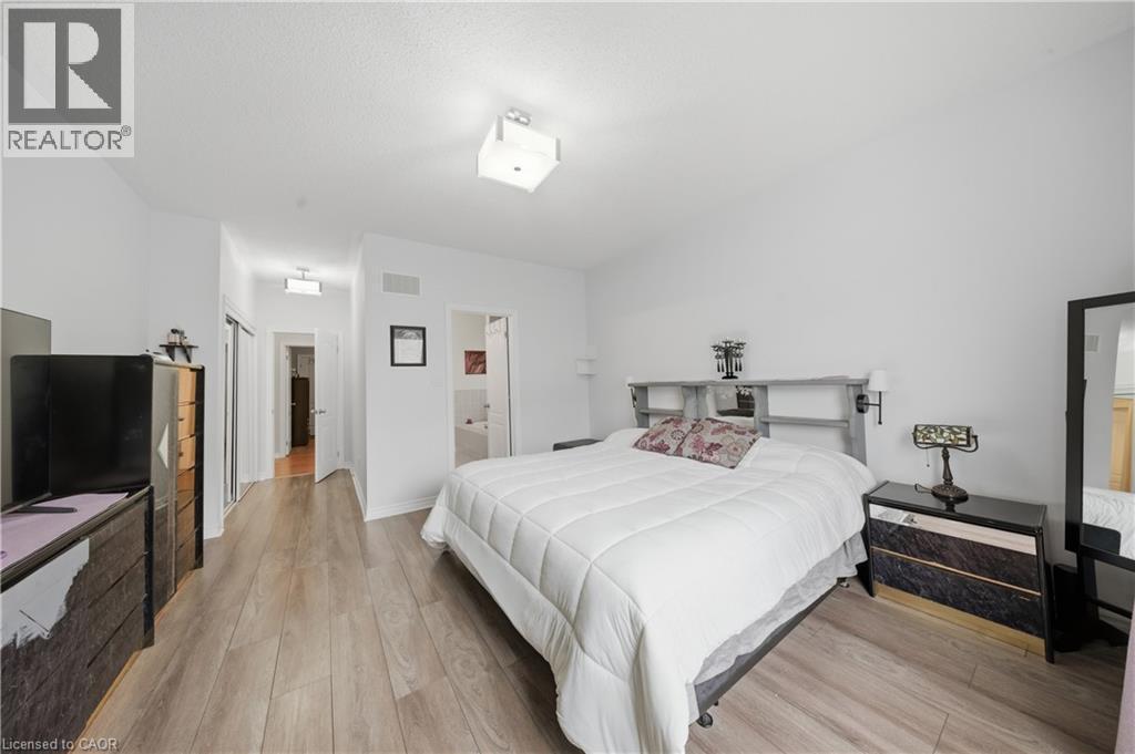 832 O'Reilly Crescent, Shelburne, ON - Indoor Photo Showing Bedroom
