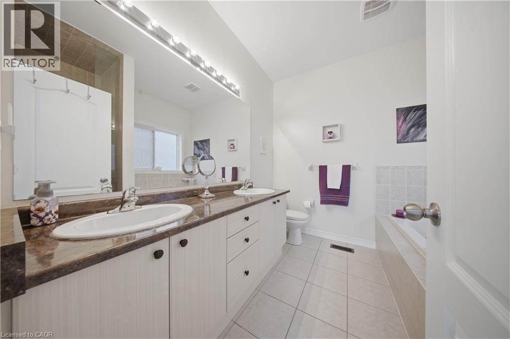 832 O'Reilly Crescent, Shelburne, ON - Indoor Photo Showing Bathroom
