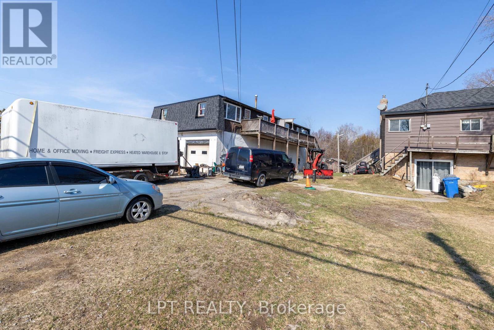 22985 Lakeridge Road, Brock, ON - Outdoor