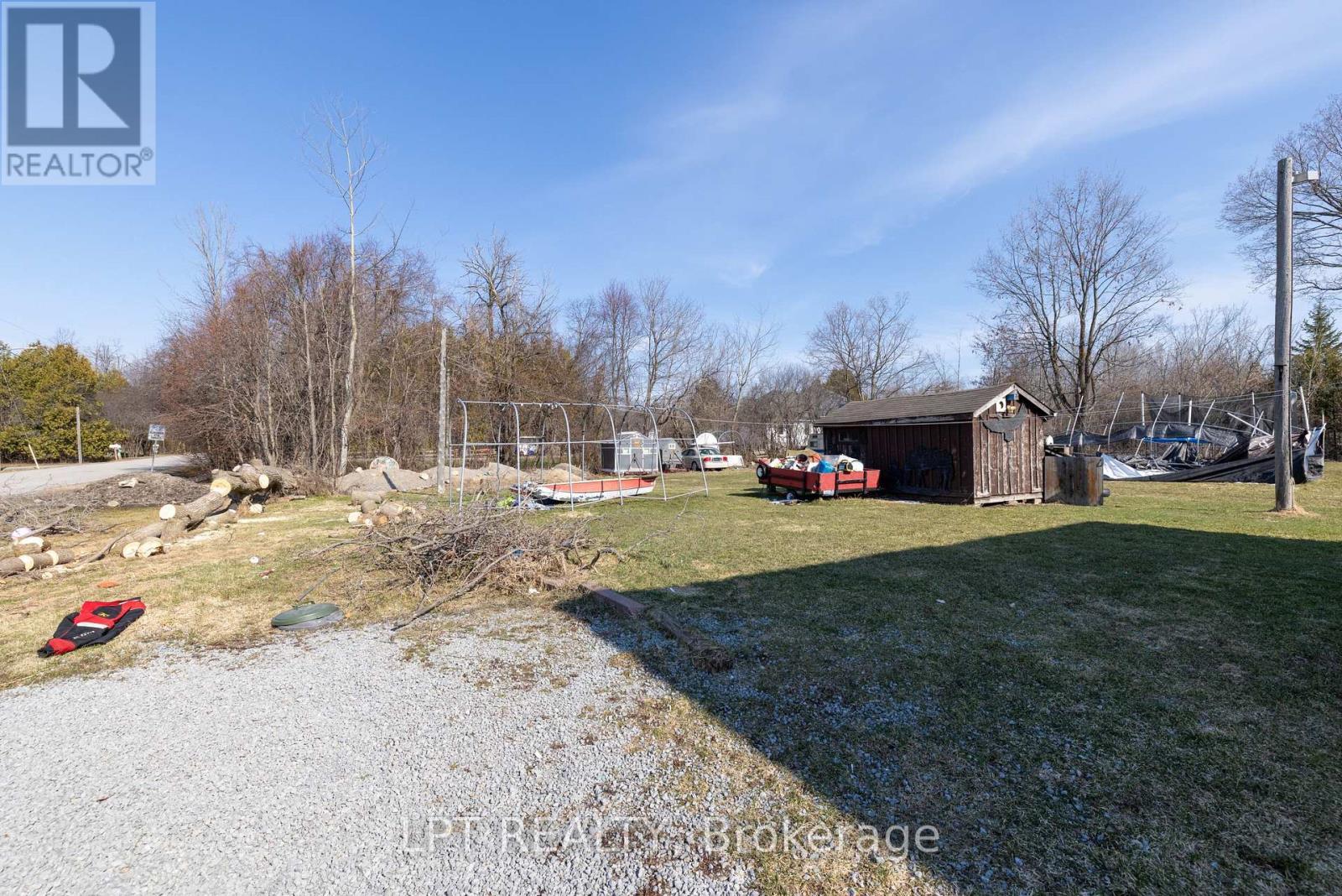 22985 Lakeridge Road, Brock, ON - Outdoor