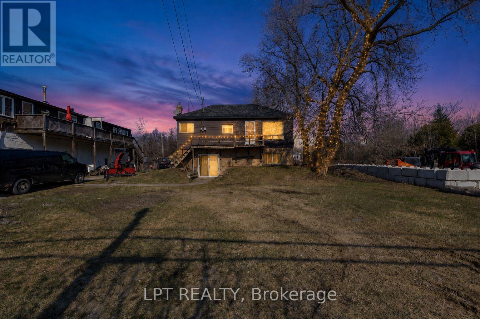 22985 Lakeridge Road, Brock, ON - Outdoor