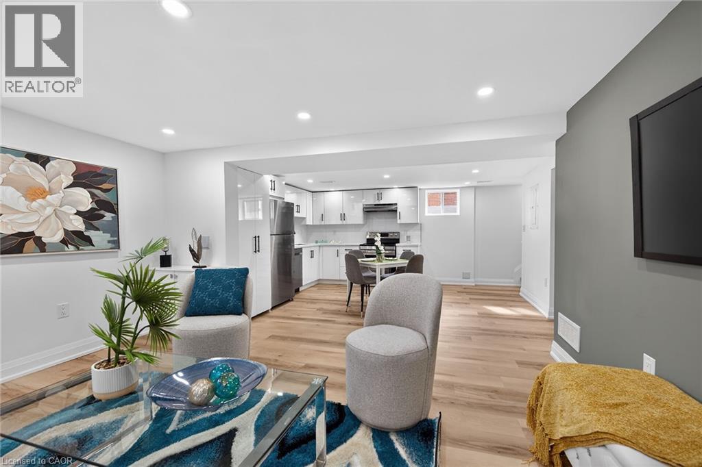 74 Victor Boulevard, Hamilton, ON - Indoor