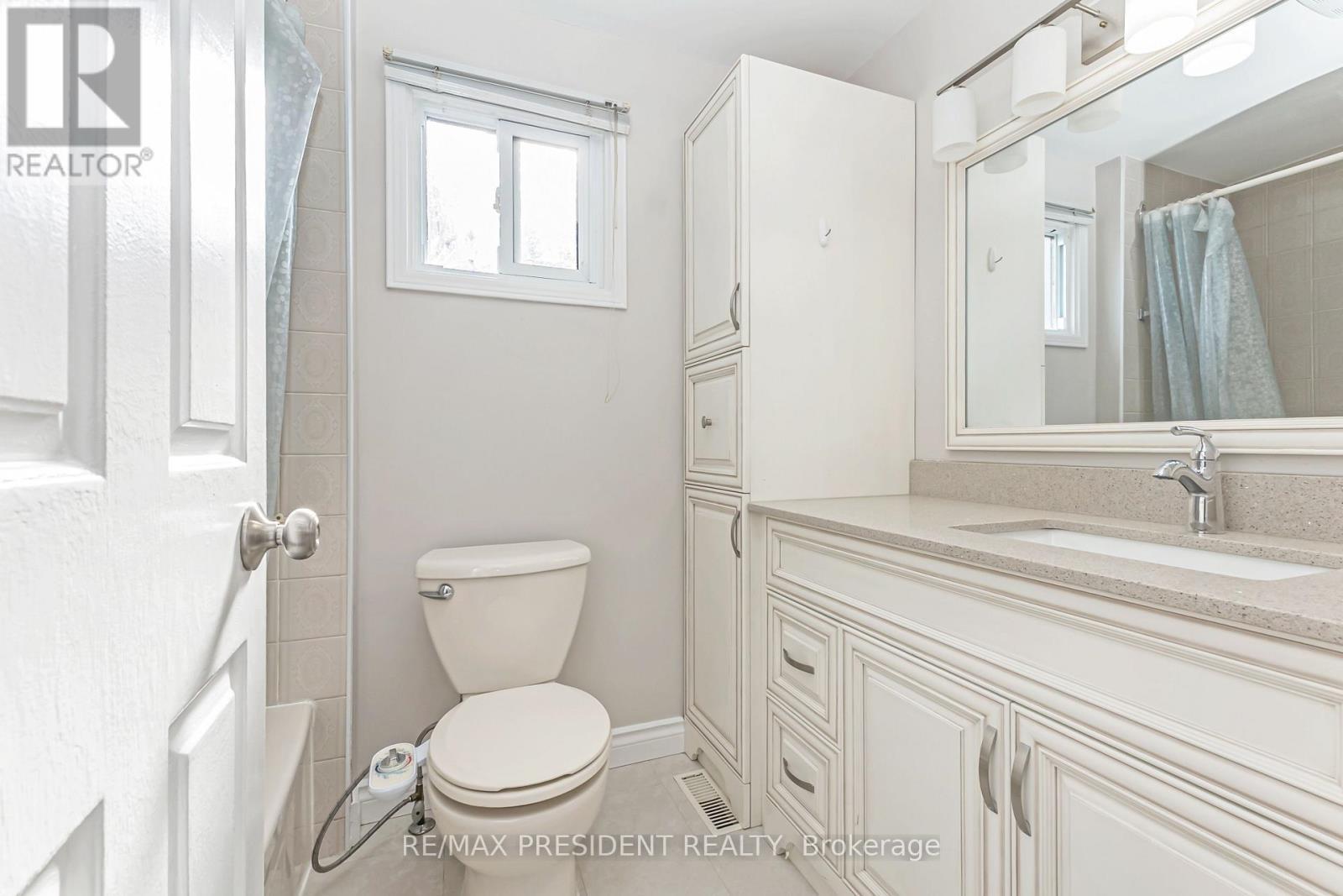 19 Copeland Road, Brampton, ON - Indoor Photo Showing Bathroom