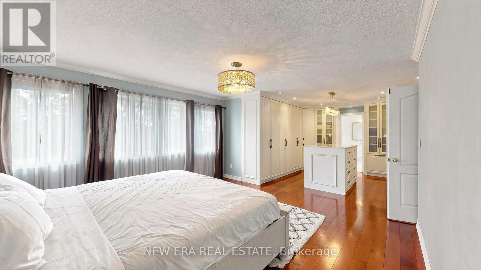 1206 Lindenrock Drive, Oakville, ON - Indoor Photo Showing Bedroom