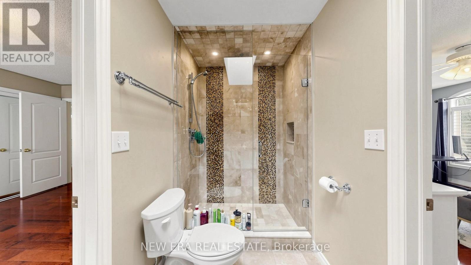1206 Lindenrock Drive, Oakville, ON - Indoor Photo Showing Bathroom