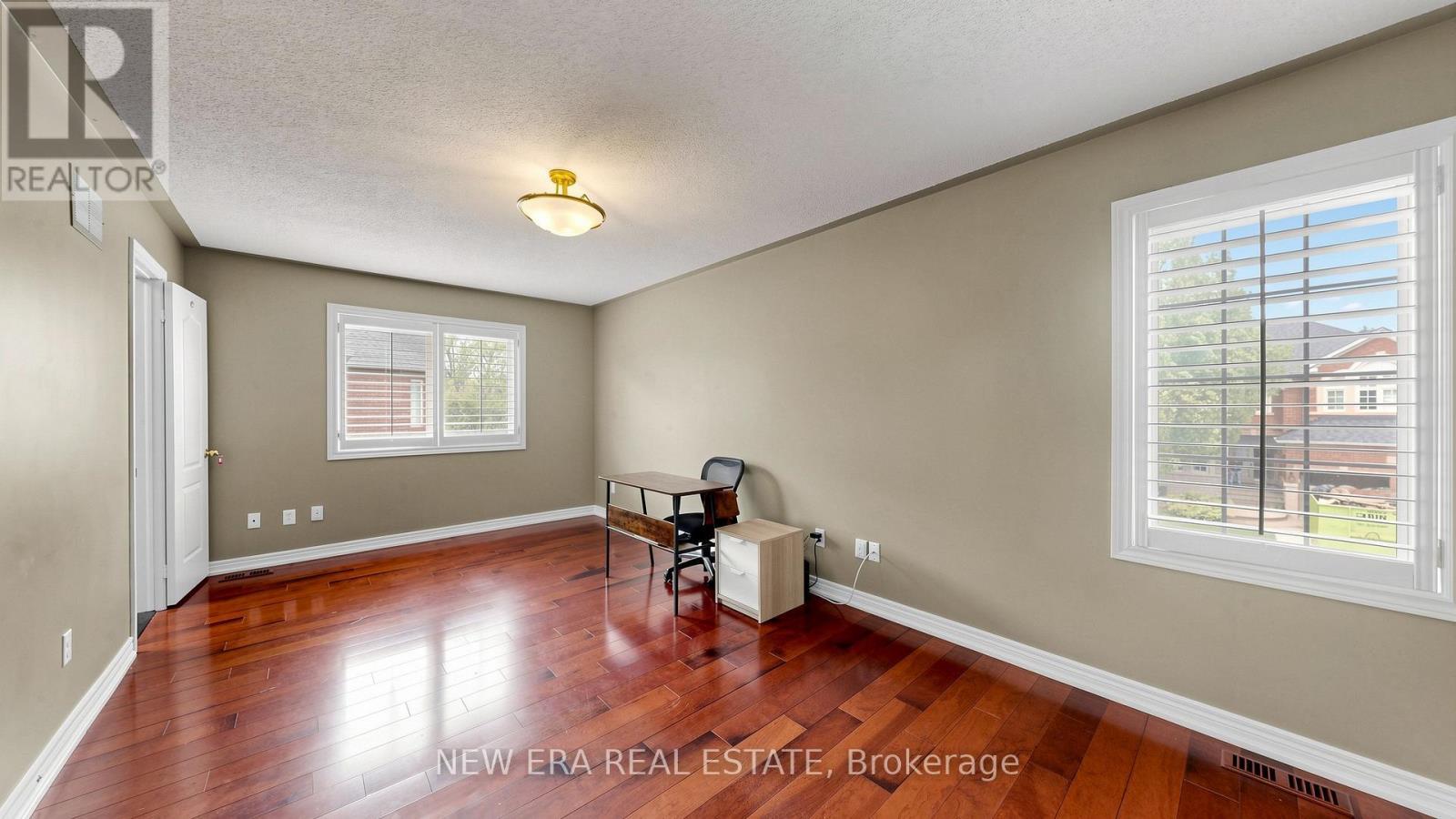 1206 Lindenrock Drive, Oakville, ON - Indoor Photo Showing Other Room