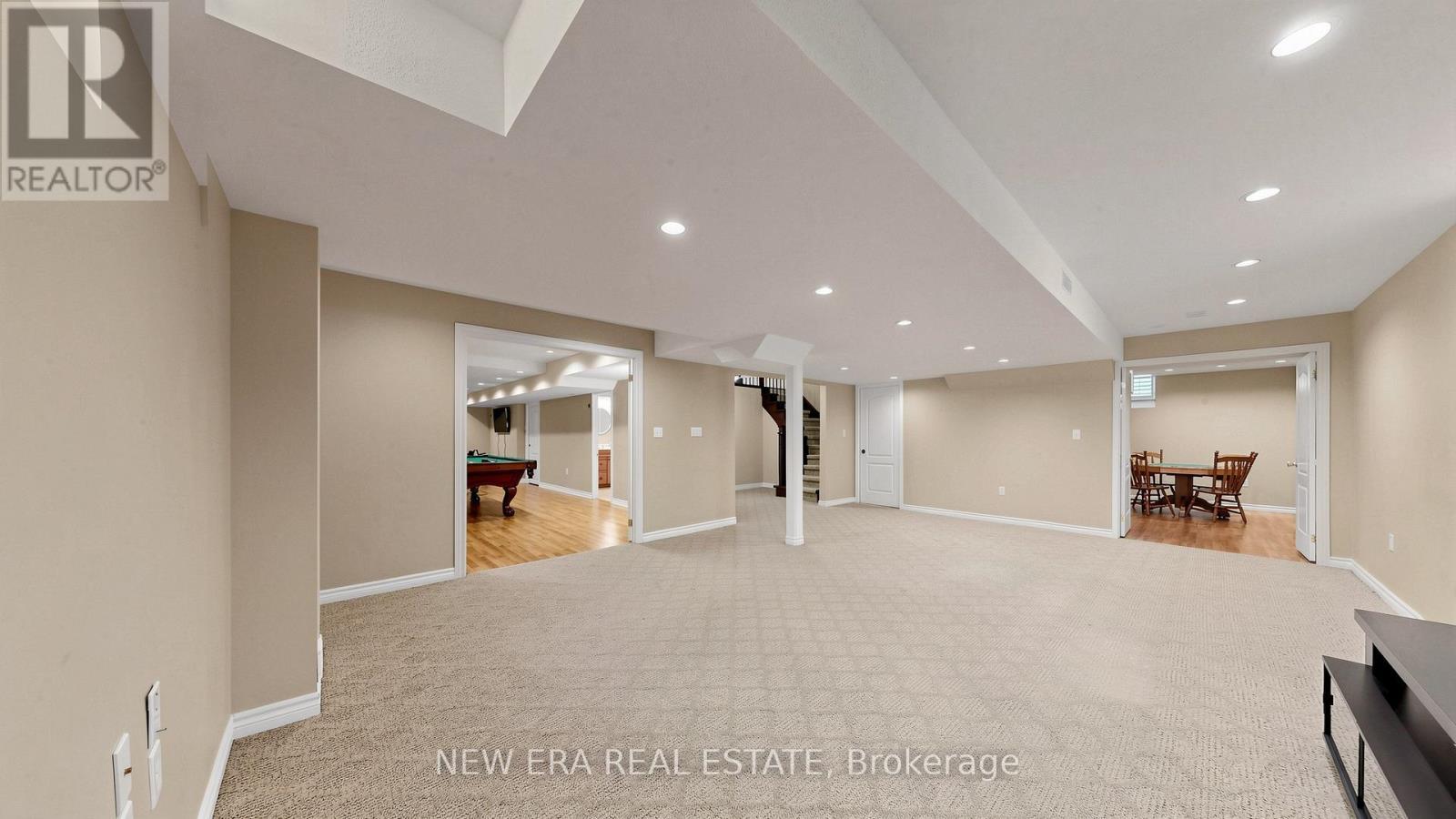 1206 Lindenrock Drive, Oakville, ON - Indoor Photo Showing Other Room