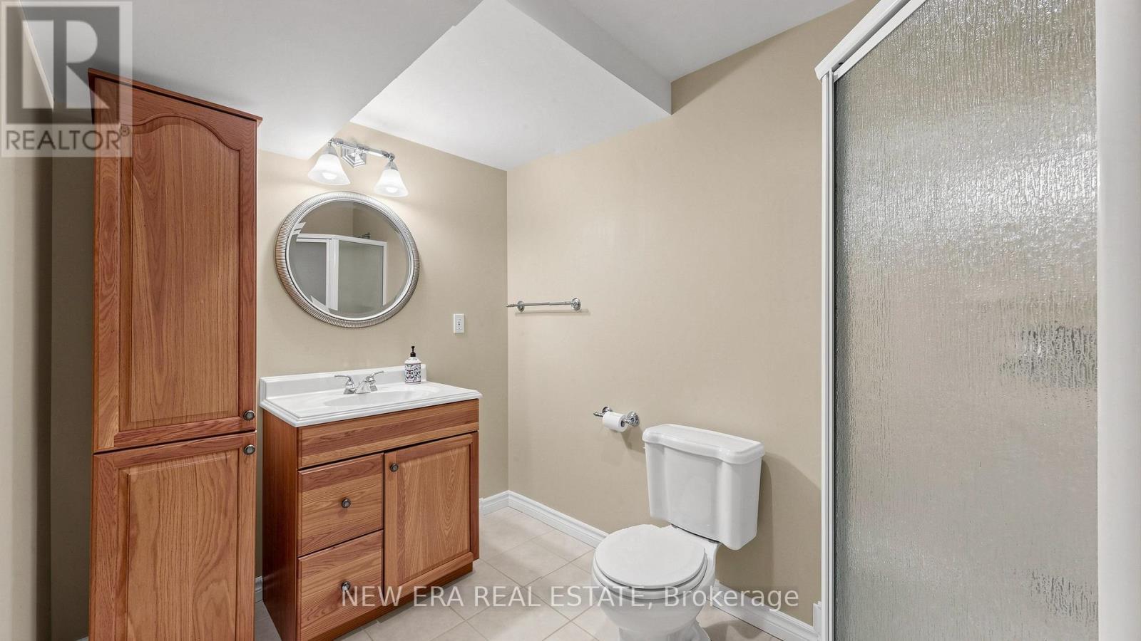 1206 Lindenrock Drive, Oakville, ON - Indoor Photo Showing Bathroom