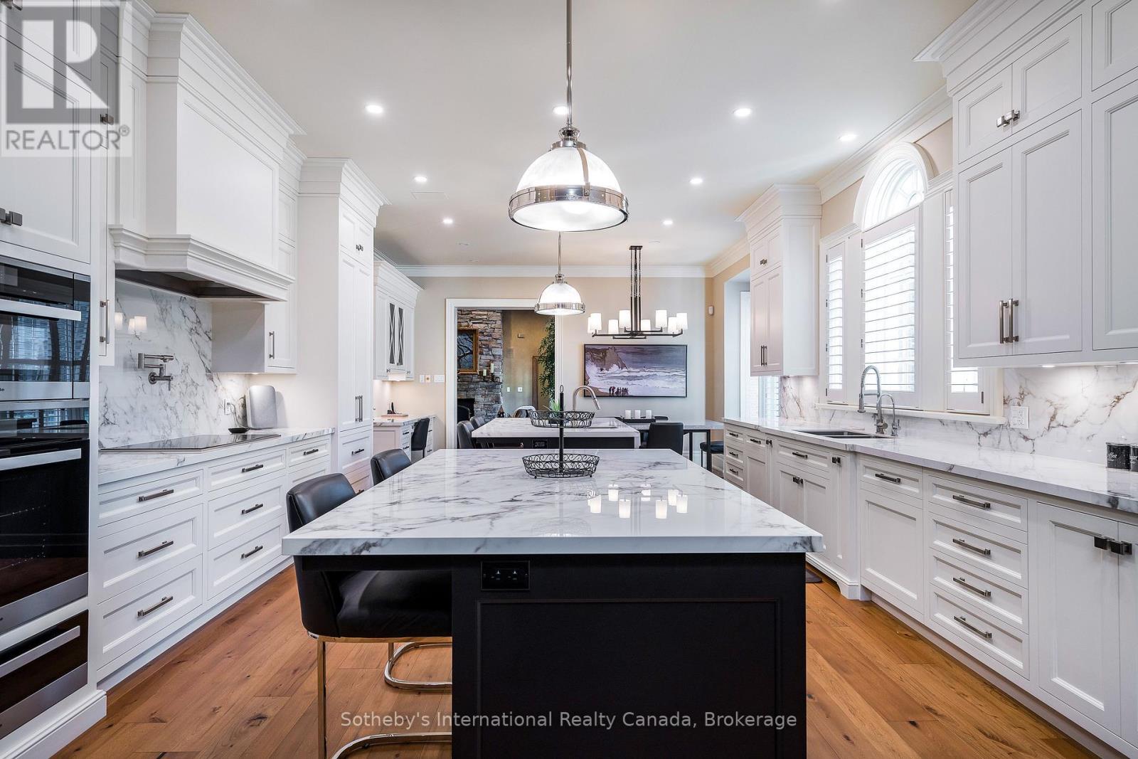 7781 Poplar Side Road, Clearview, ON - Indoor Photo Showing Kitchen With Upgraded Kitchen