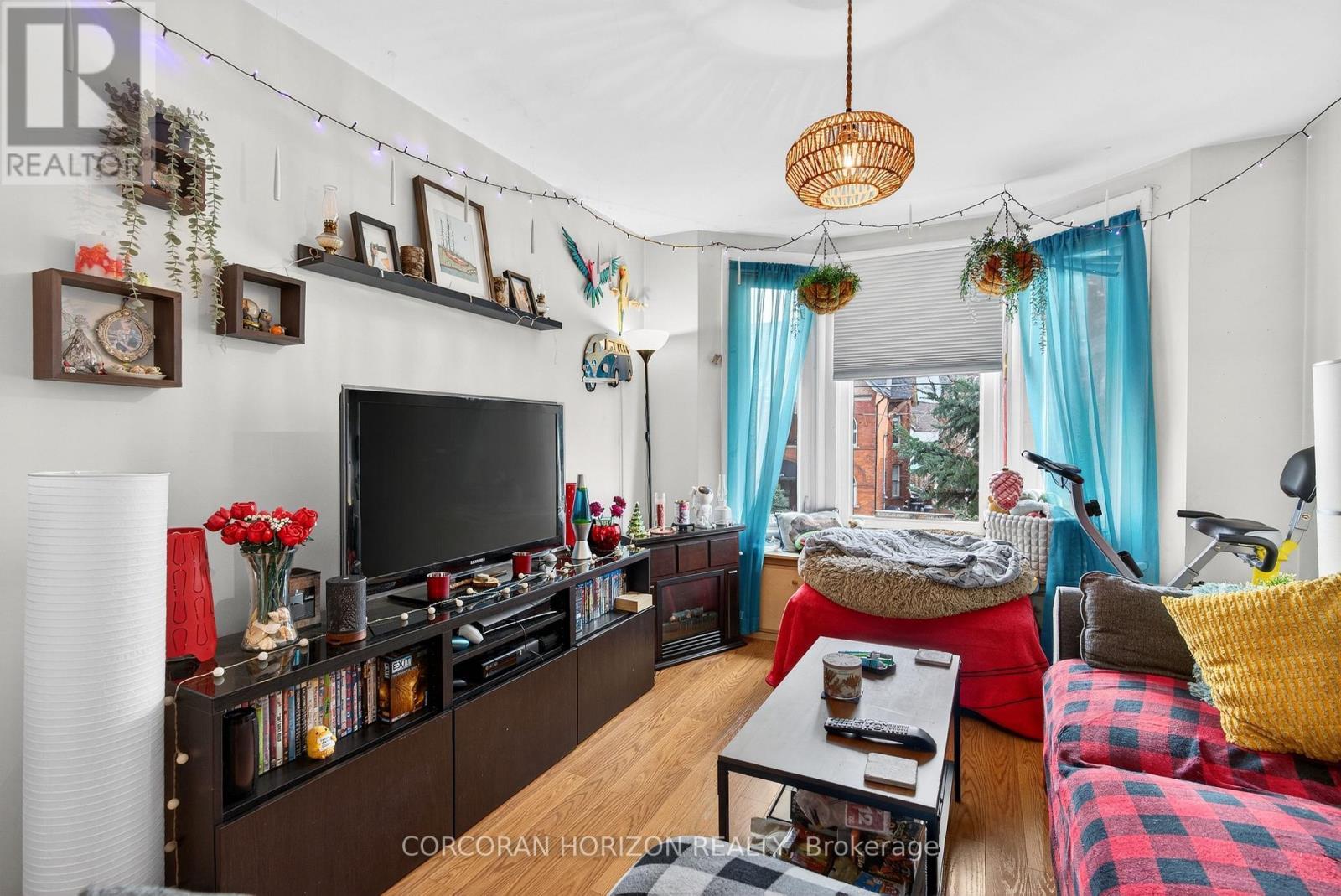 256 Keele Street, Toronto, ON - Indoor