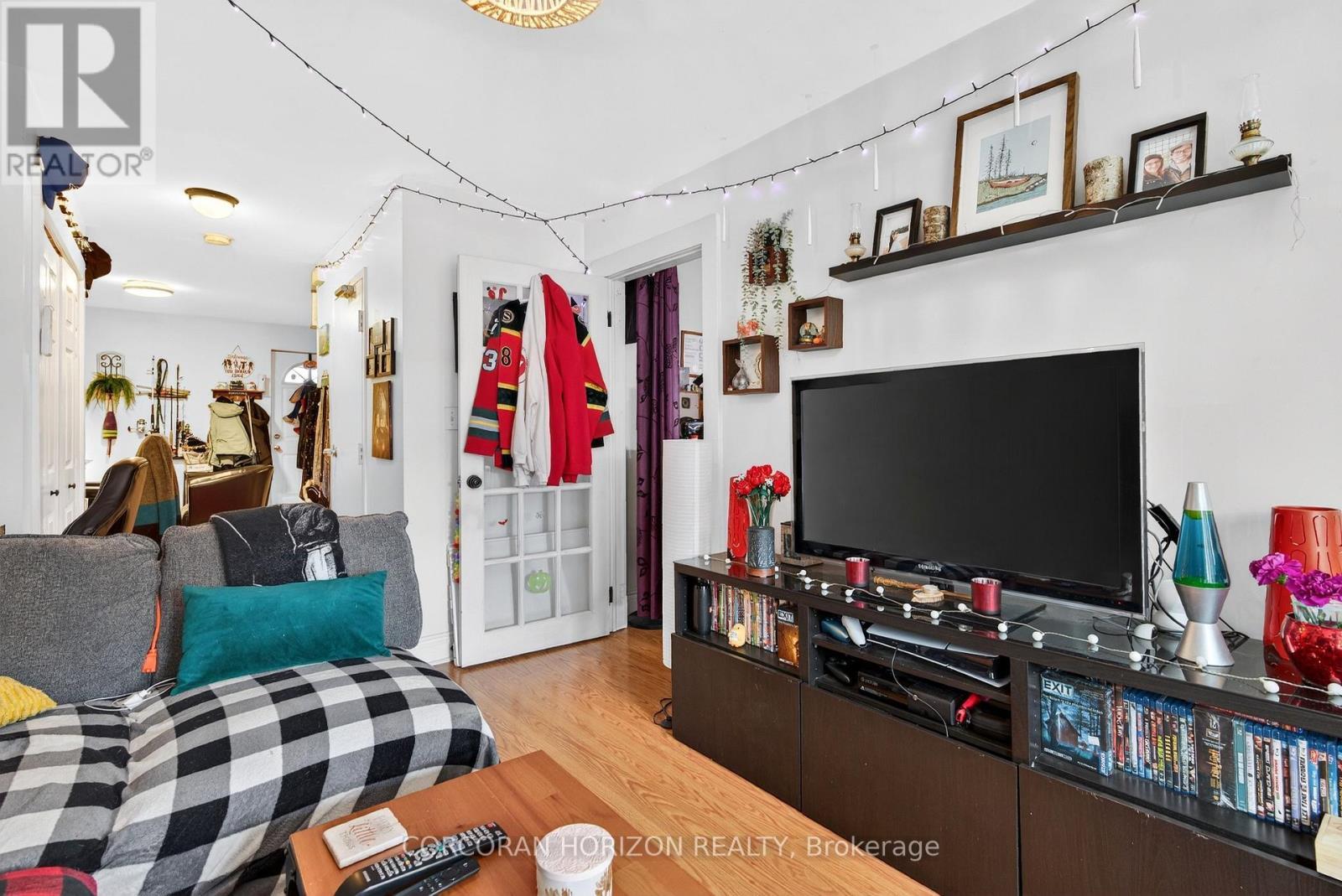 256 Keele Street, Toronto, ON - Indoor