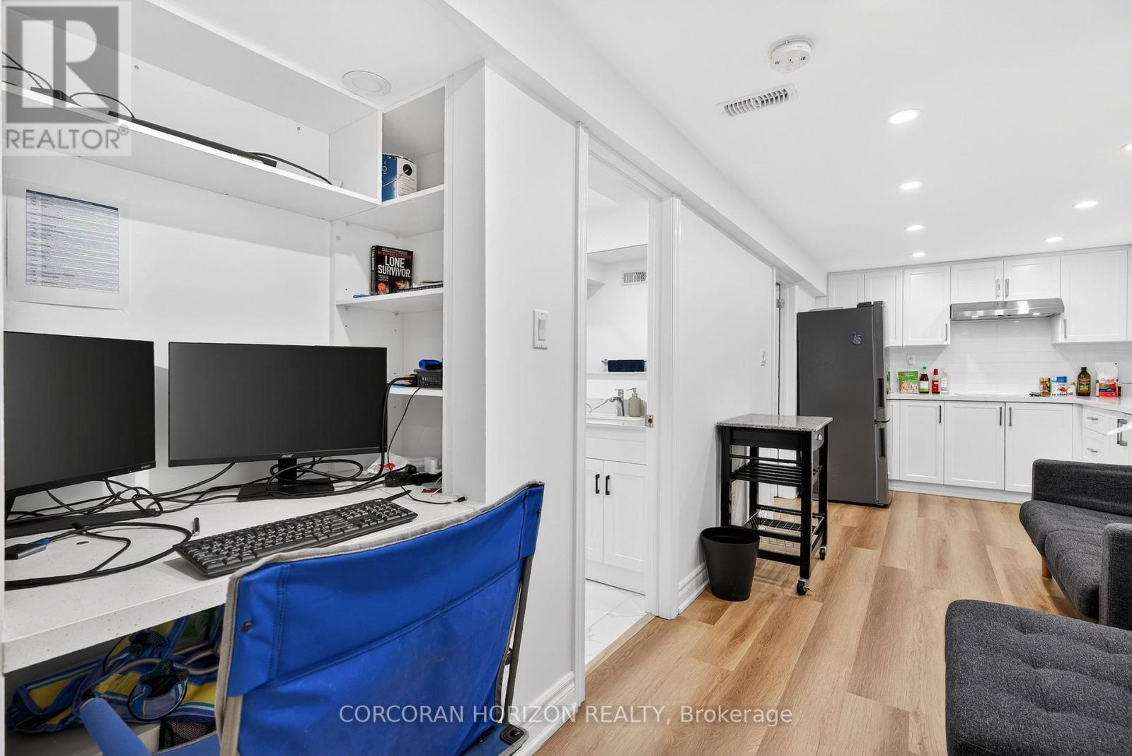 256 Keele Street, Toronto, ON - Indoor Photo Showing Office