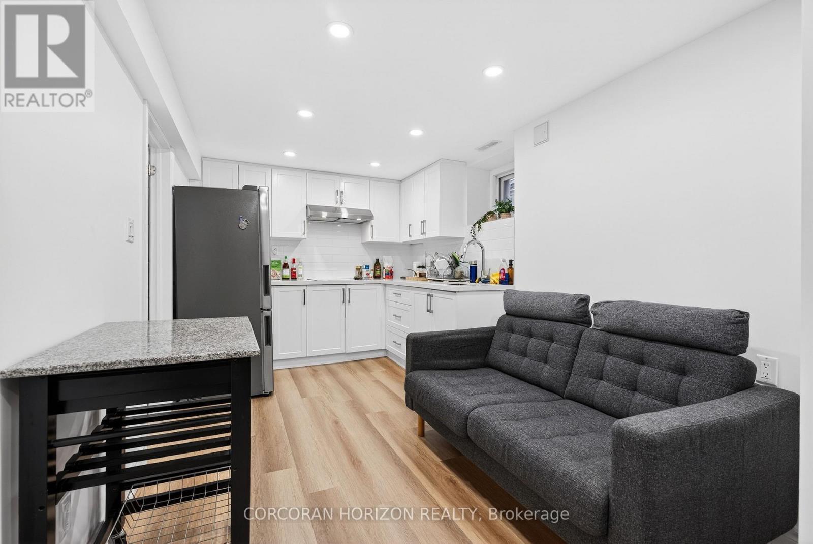 256 Keele Street, Toronto, ON - Indoor