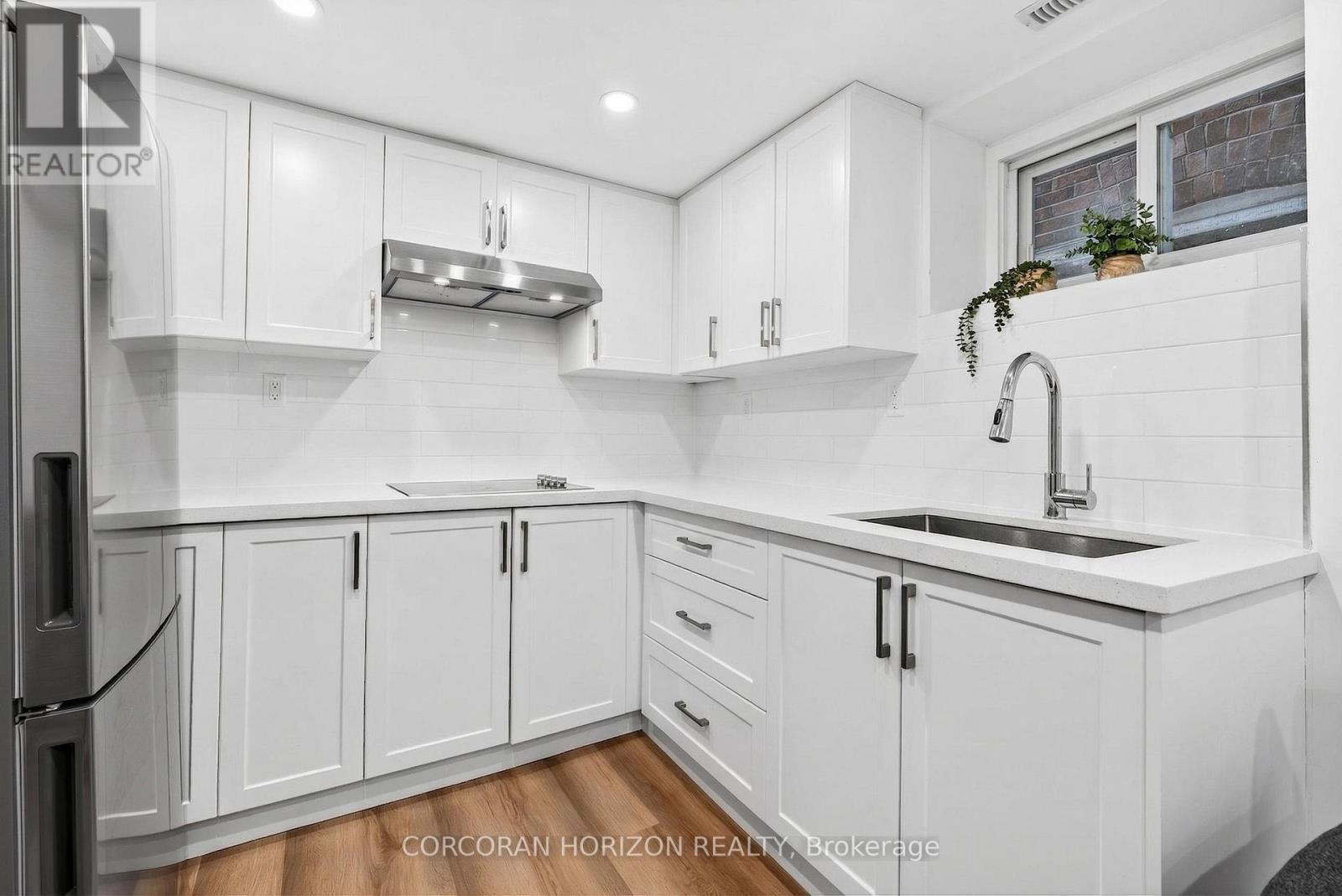 256 Keele Street, Toronto, ON - Indoor Photo Showing Kitchen With Upgraded Kitchen