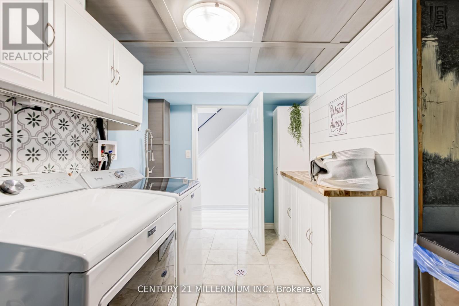 17 - 17 Craigleigh Crescent, Brampton, ON - Indoor Photo Showing Laundry Room