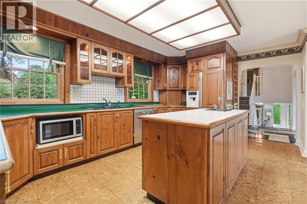 364 Shoreview Road, Burlington, ON - Indoor Photo Showing Kitchen