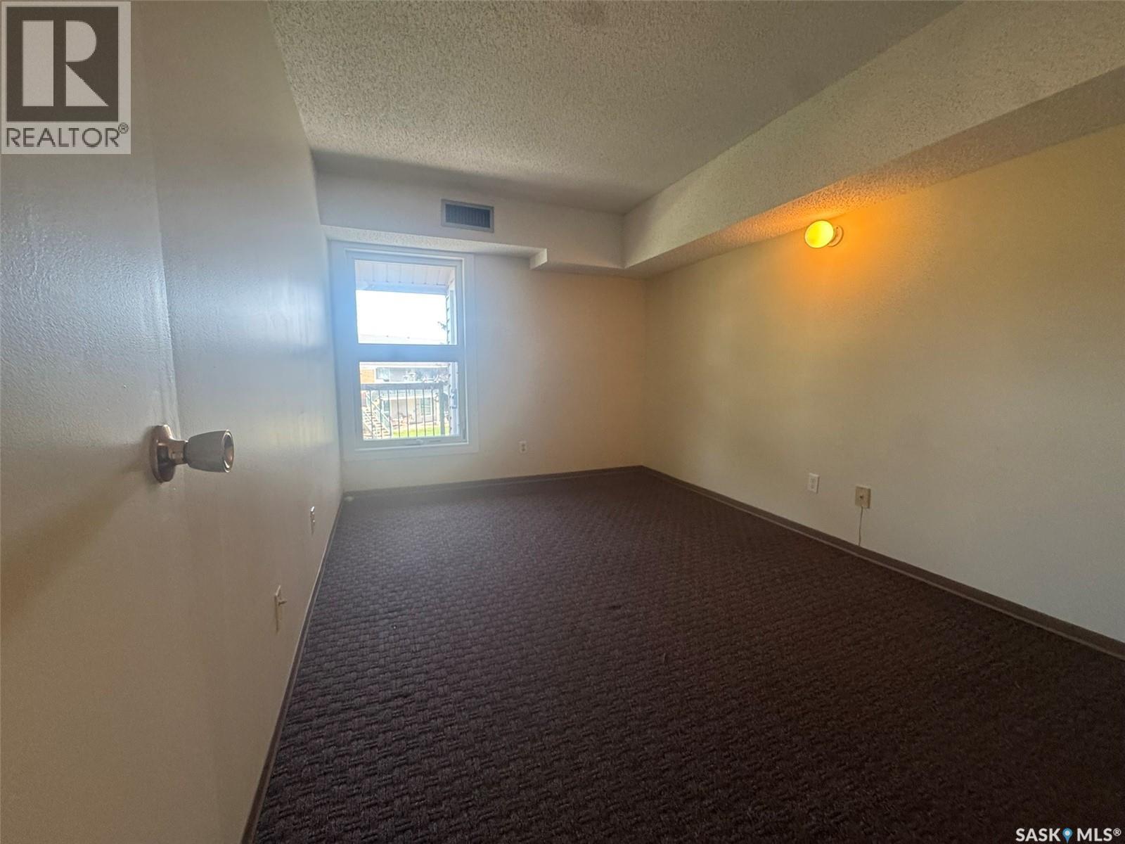 230 Gore Place, Regina, SK - Indoor Photo Showing Other Room