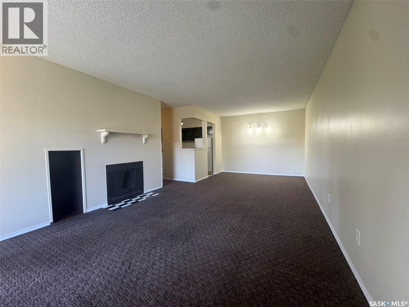 230 Gore Place, Regina, SK - Indoor Photo Showing Other Room