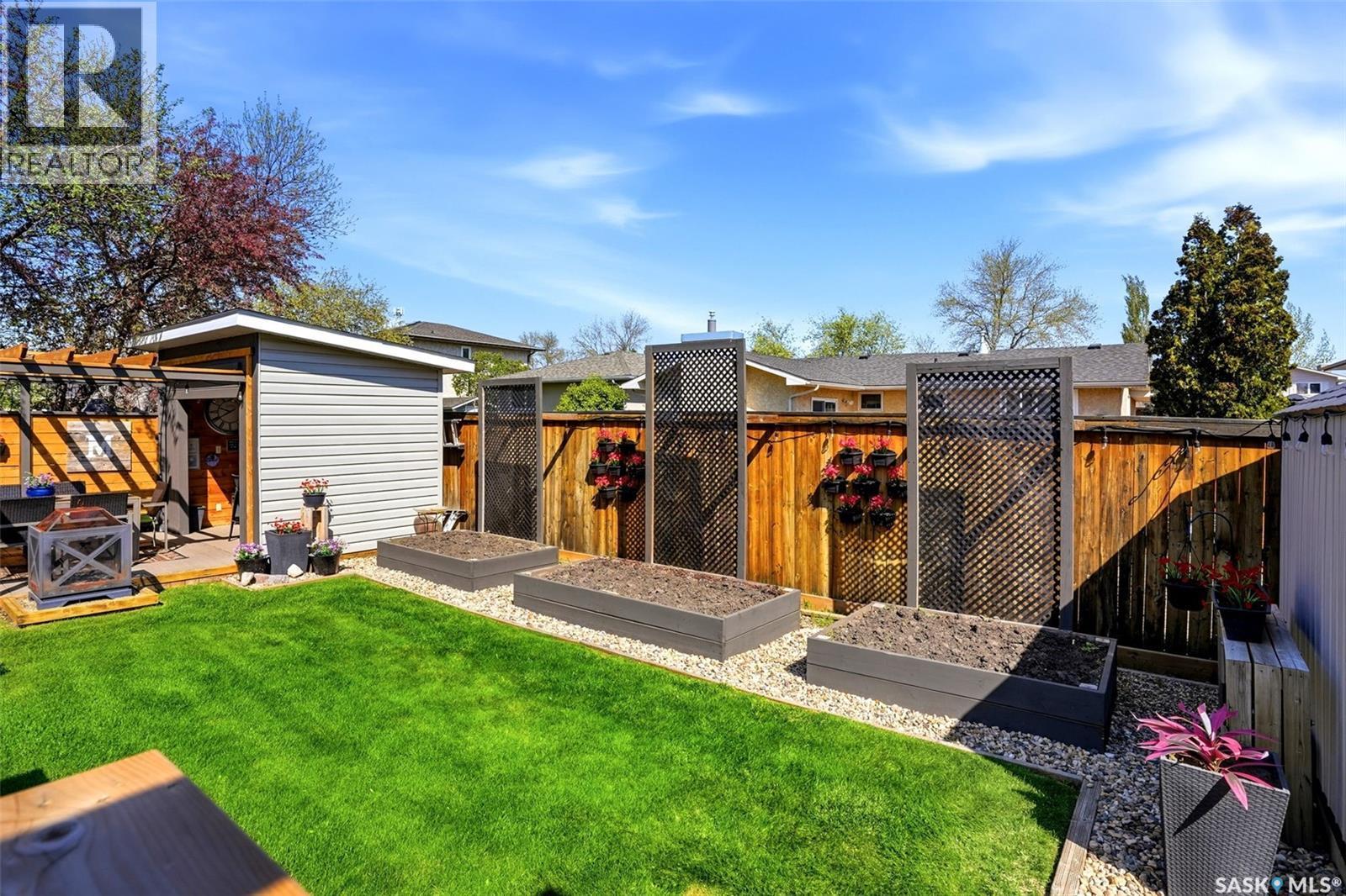 10 Louise Crescent, Regina, SK - Outdoor With Deck Patio Veranda