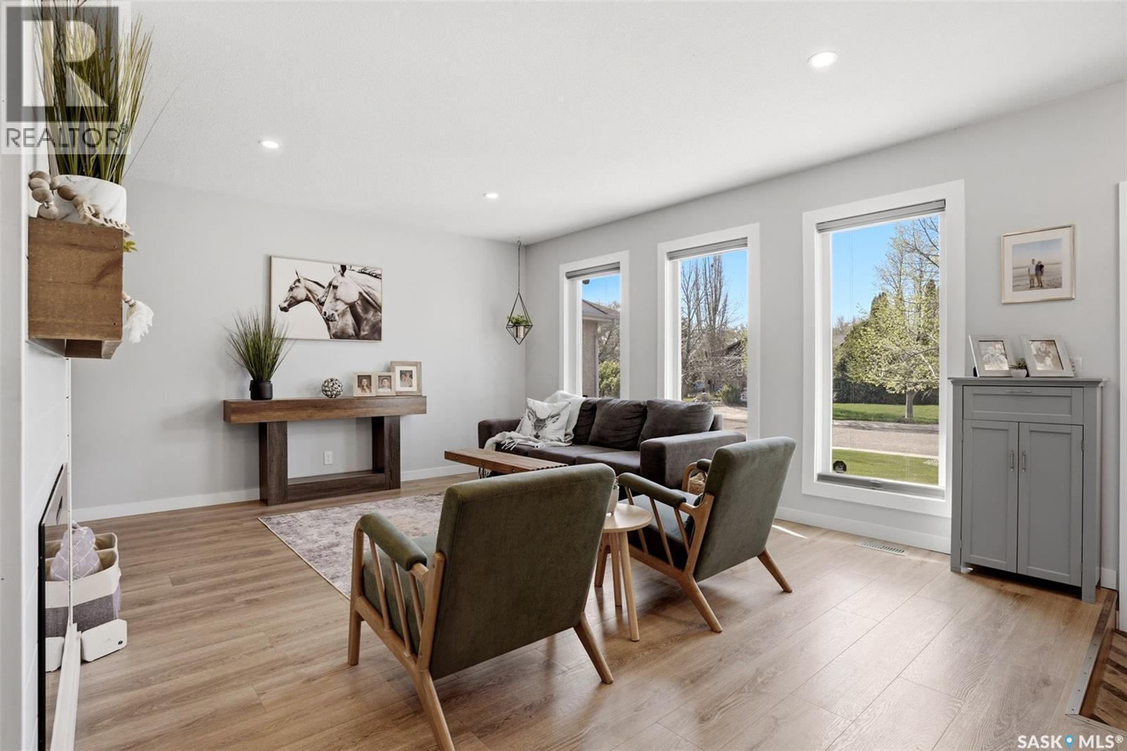 10 Louise Crescent, Regina, SK - Indoor