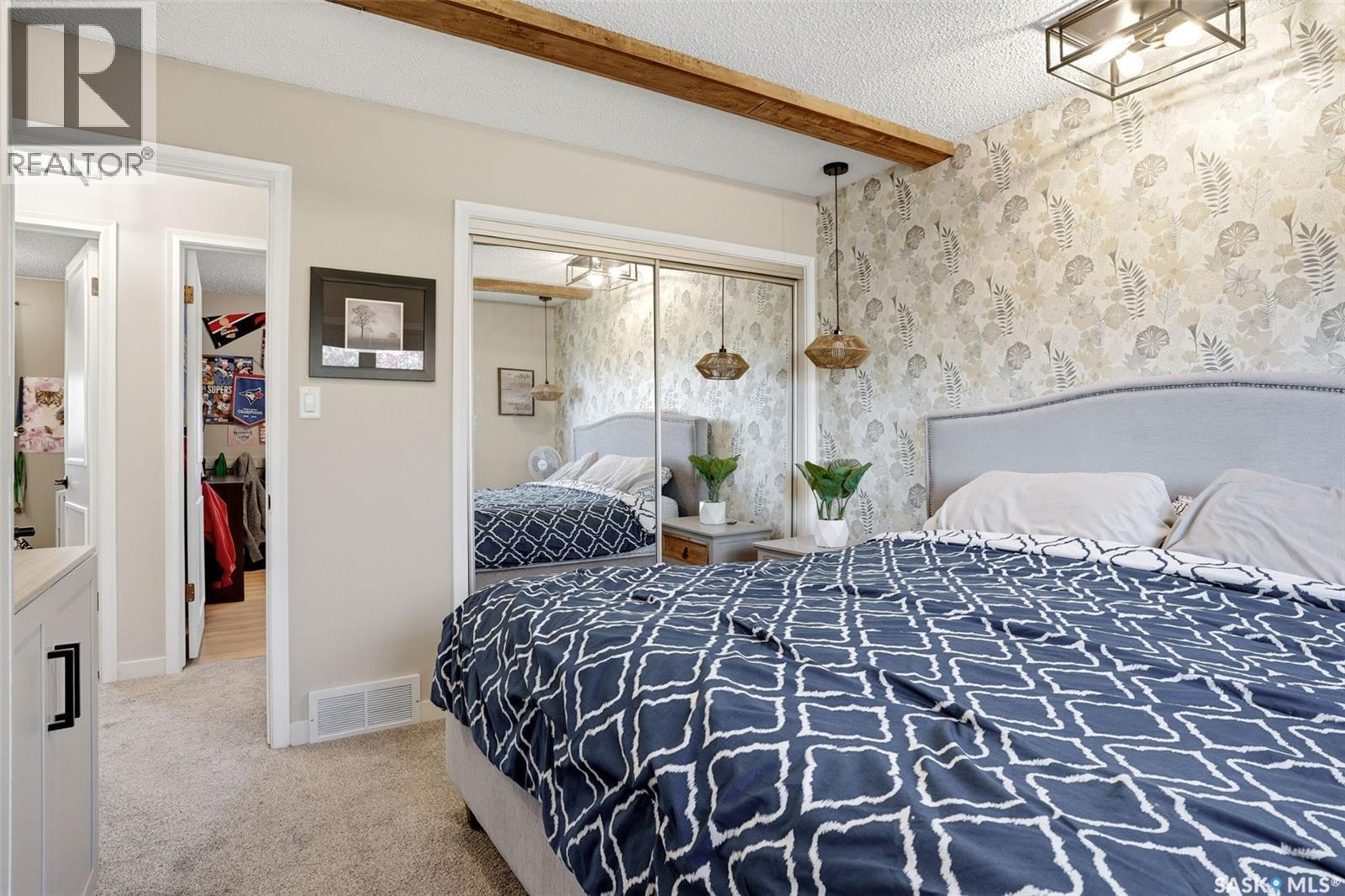 10 Louise Crescent, Regina, SK - Indoor Photo Showing Bedroom