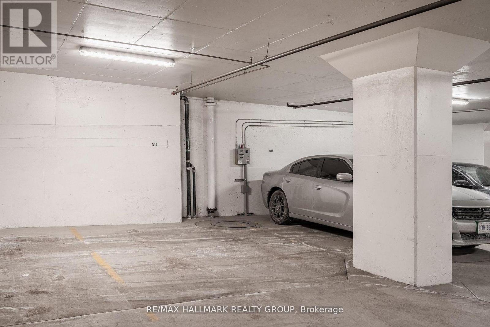 710 - 203 Catherine Street W, Ottawa, ON - Indoor Photo Showing Garage
