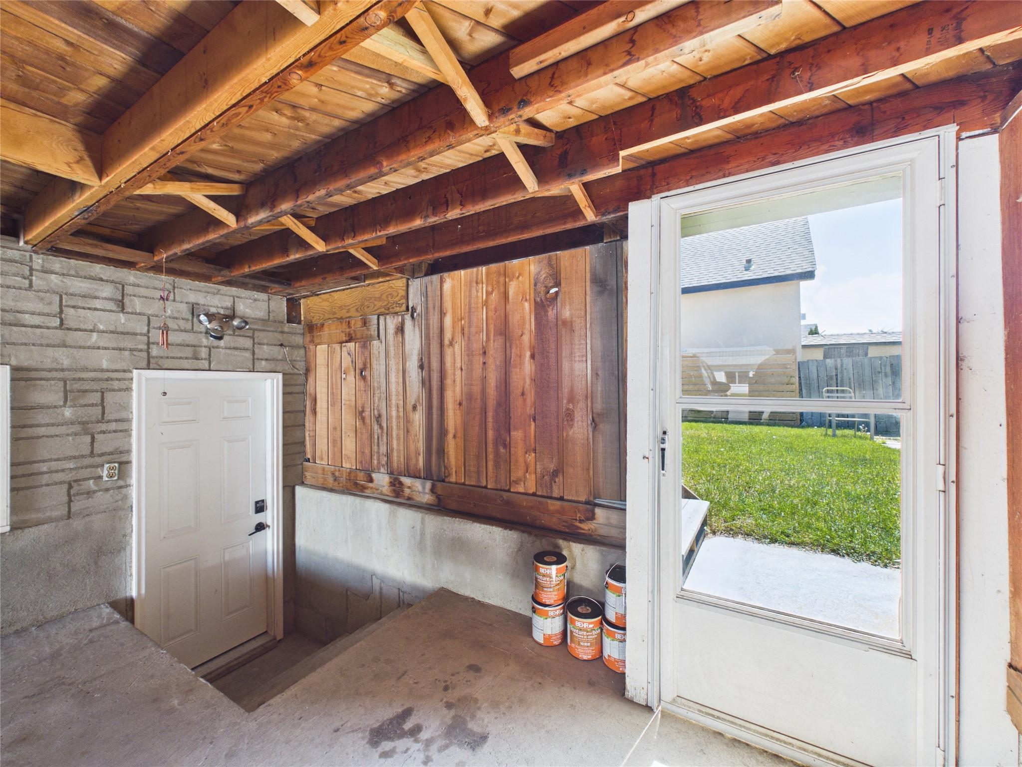 301 4Th Avenue, Cranbrook, BC - Indoor Photo Showing Basement