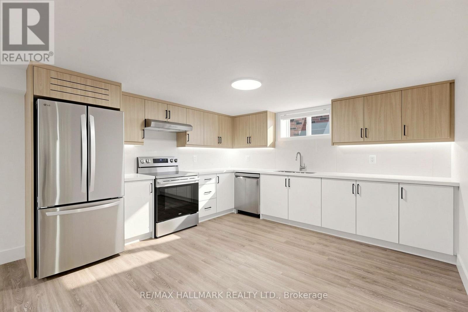 Lower/Bsmt - 655 O'Connor Drive, Toronto, ON - Indoor Photo Showing Kitchen