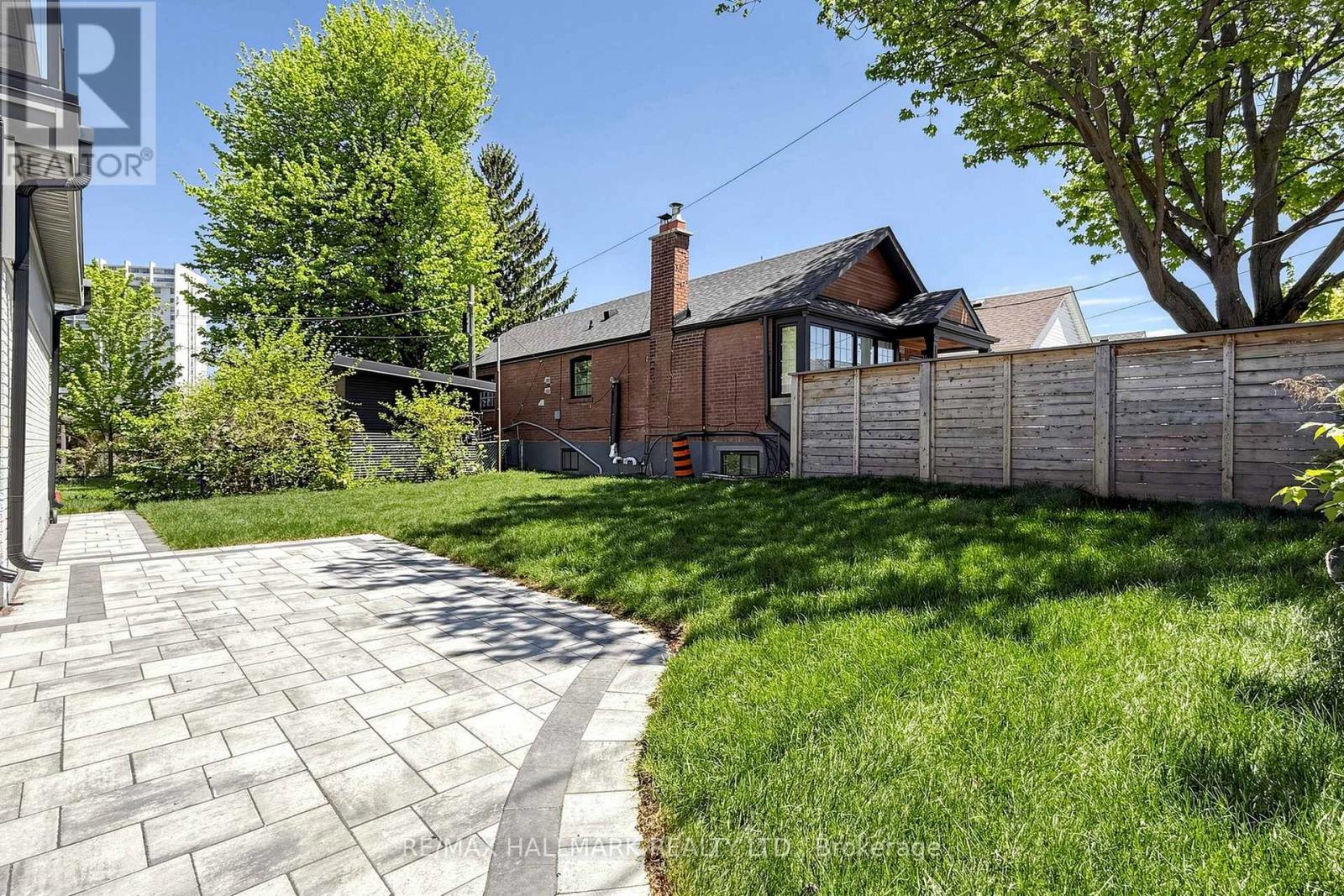 Lower/Bsmt - 655 O'Connor Drive, Toronto, ON - Outdoor