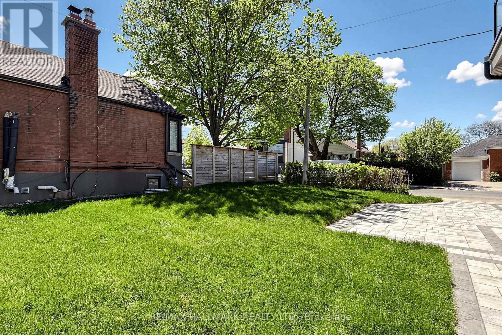 Lower/Bsmt - 655 O'Connor Drive, Toronto, ON - Outdoor