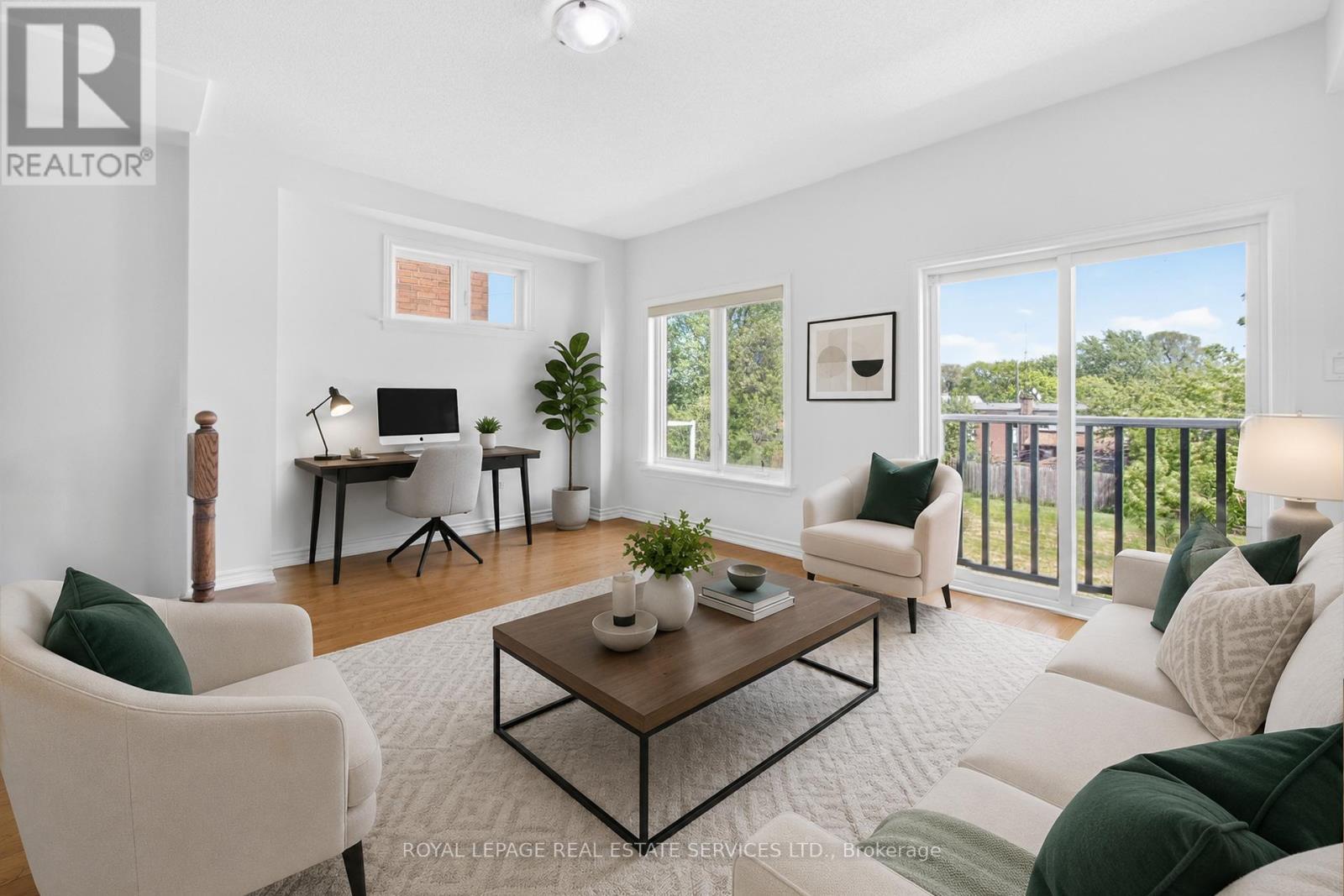 61 Pidgeon Street, Toronto, ON - Indoor Photo Showing Living Room