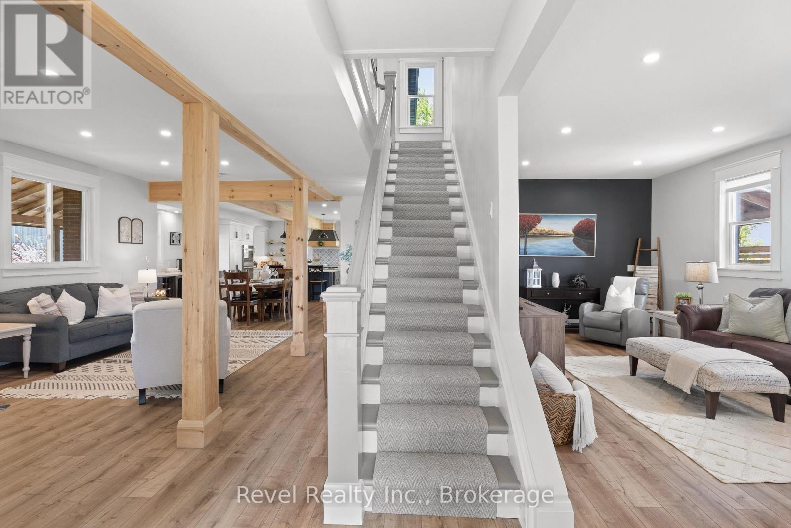 454 Colborne Street W, Kawartha Lakes (Lindsay), ON - Indoor
