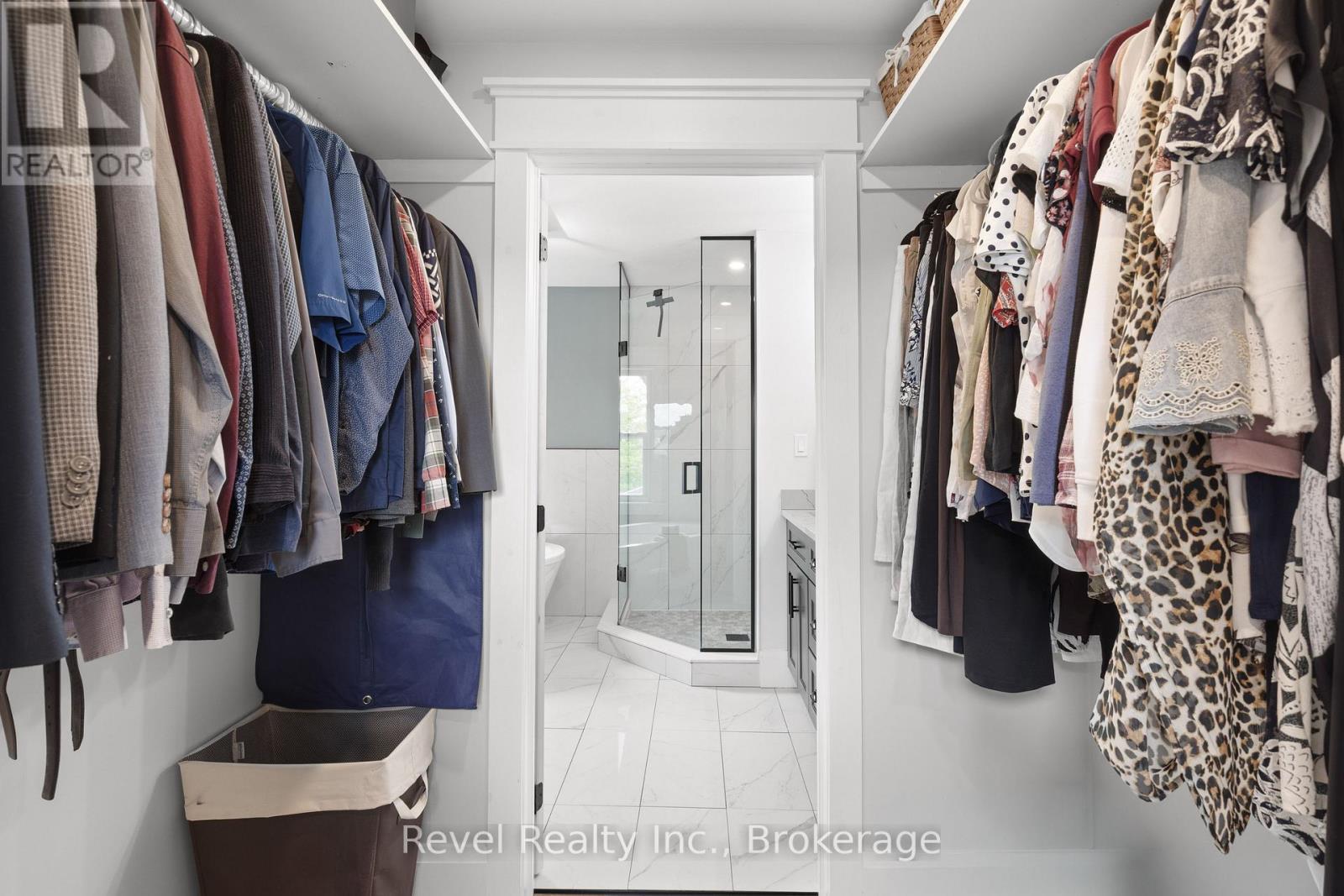 454 Colborne Street W, Kawartha Lakes (Lindsay), ON - Indoor With Storage