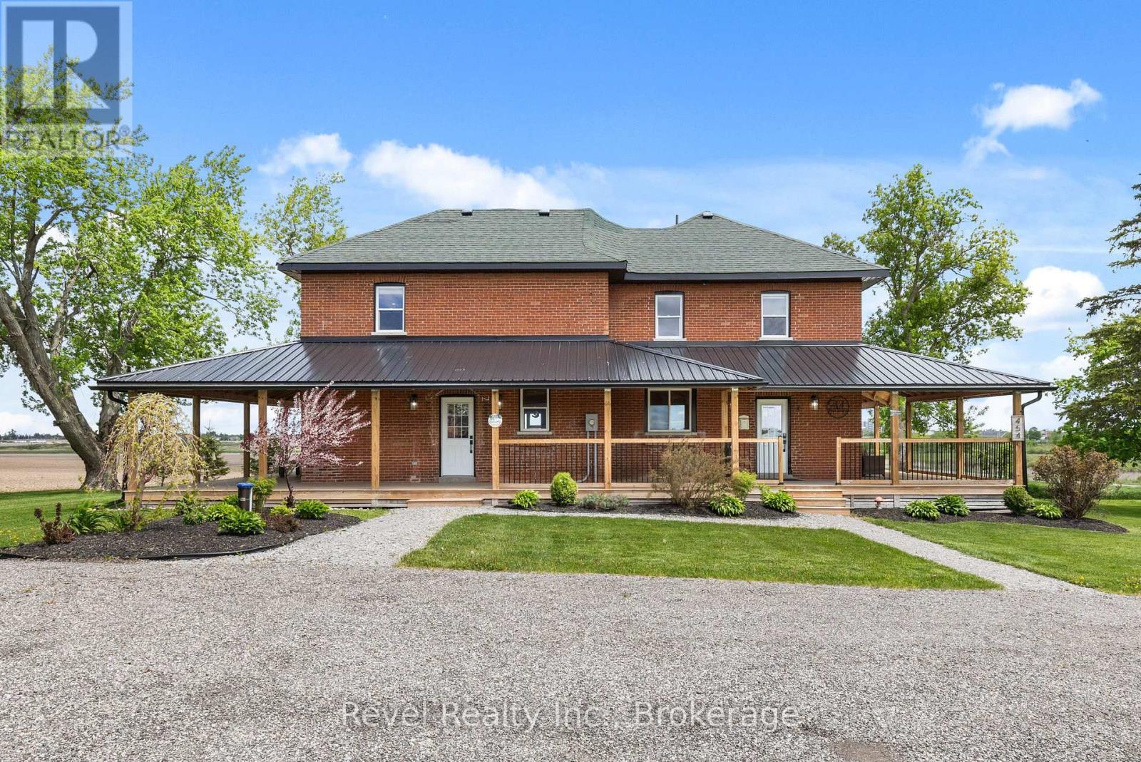 454 Colborne Street W, Kawartha Lakes (Lindsay), ON - Outdoor With Deck Patio Veranda