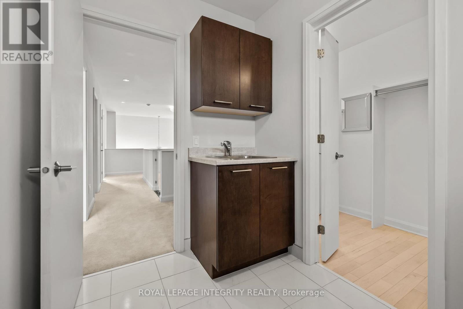 143 Stonemeadow Drive, Ottawa, ON - Indoor Photo Showing Other Room